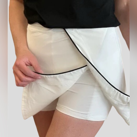 Women’s Mini Skirt - Picture 6 of 6